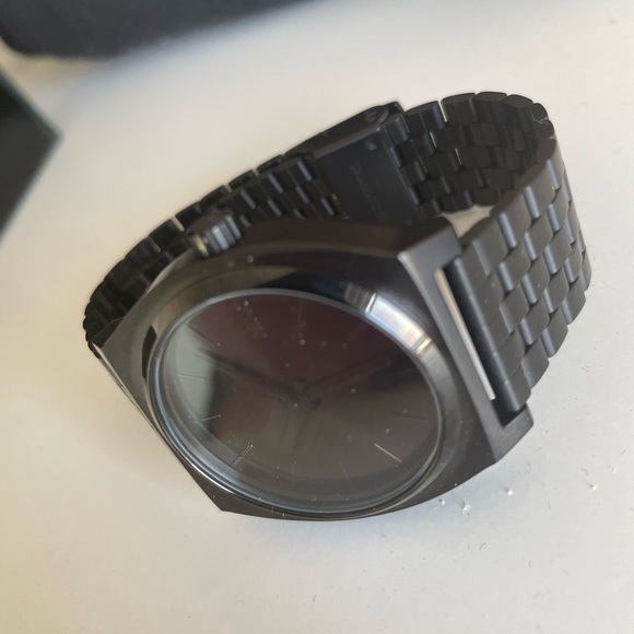 Nixon Timeteller Watch - Picture 2 of 5